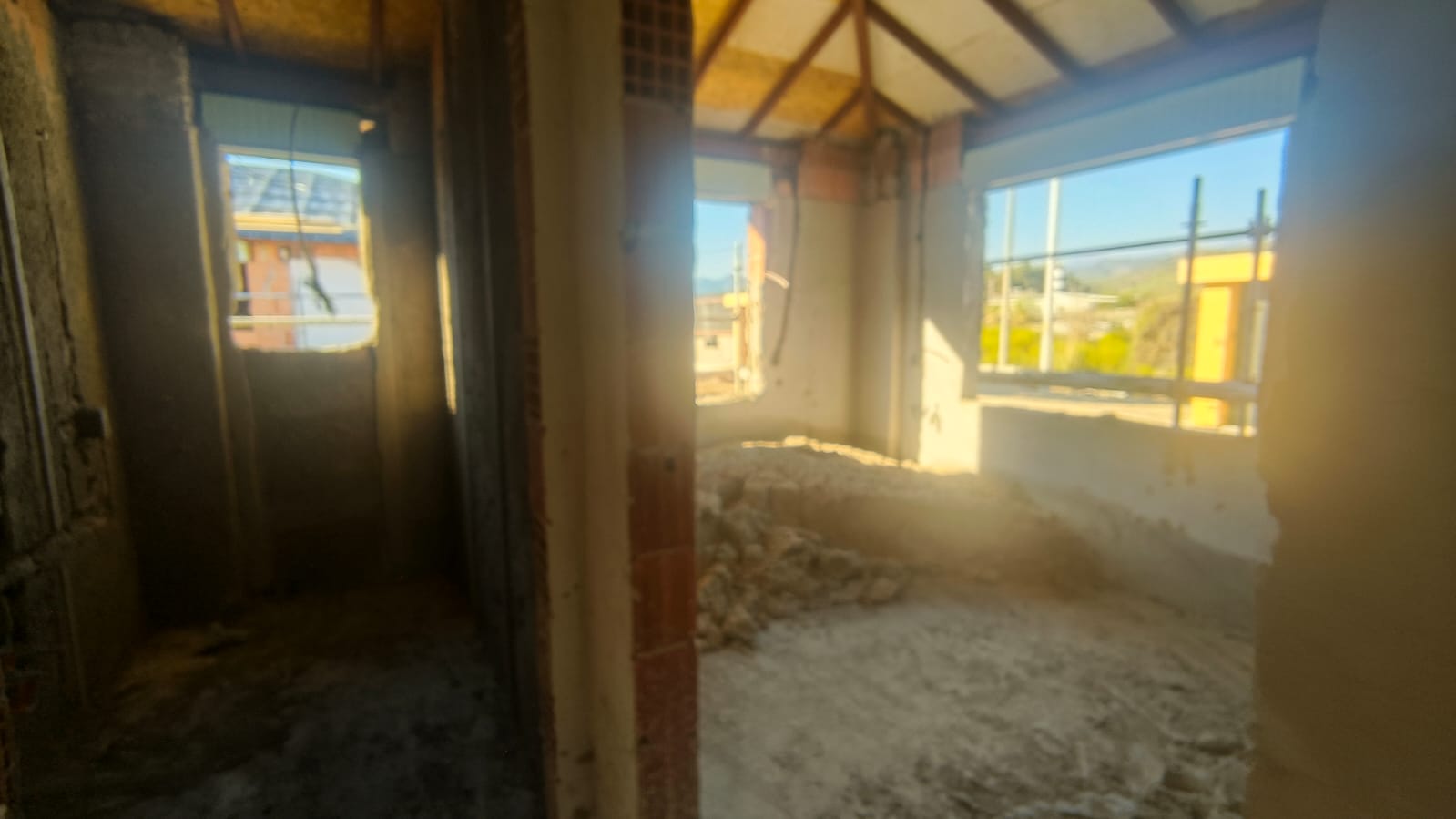 ÇALIŞ PLAJI'NA YAKIN MESAFEDE MÜSTAKİL BAHÇE VE HAVUZLU VİLLA - 2